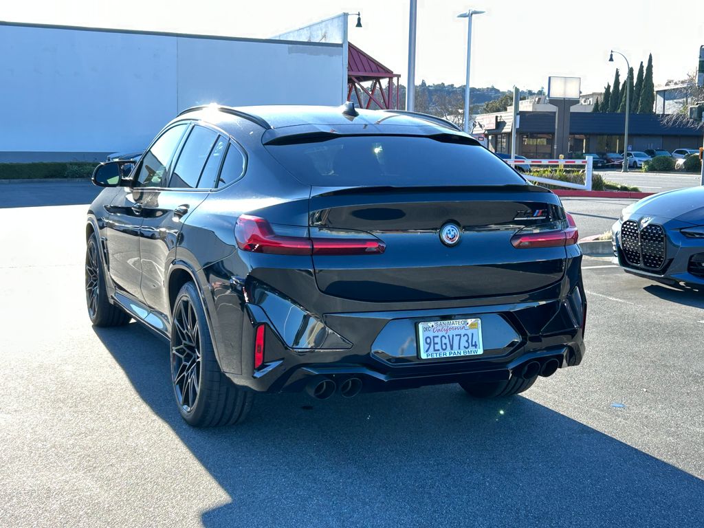 Thumbnail: 2023 BMW X4 - 3