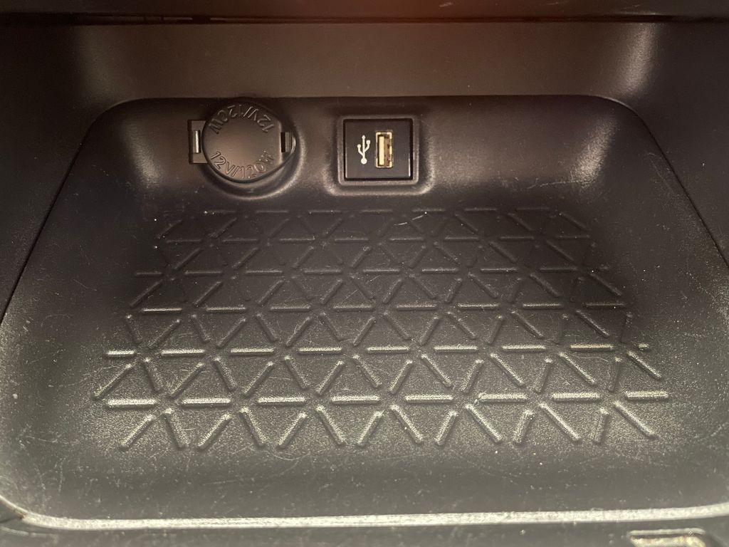 Thumbnail: 2024 Toyota RAV4 - 27