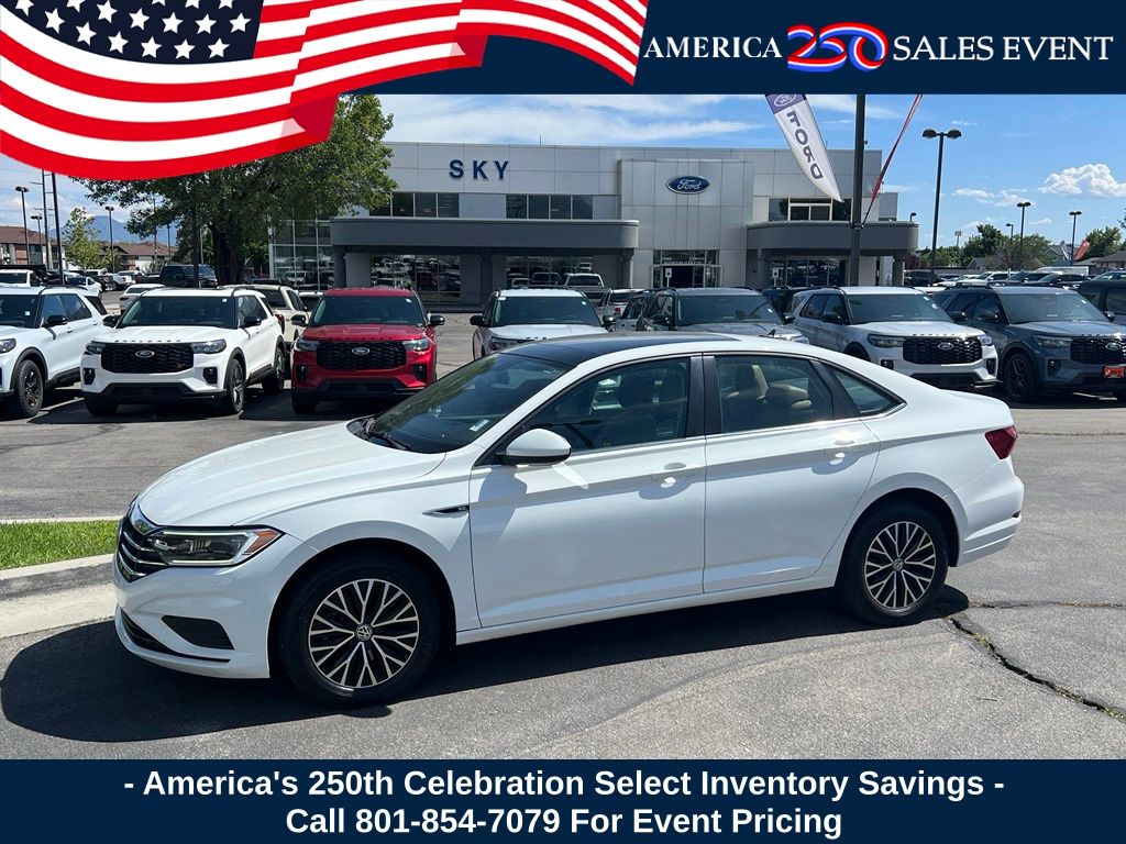 Pure White 2019 Volkswagen Jetta Sedan Front-Wheel Drive 8-Speed Automatic