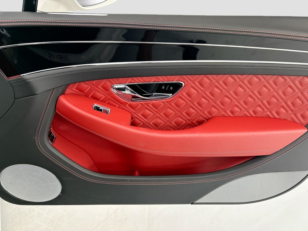 Thumbnail: 2022 Bentley Continental - 31
