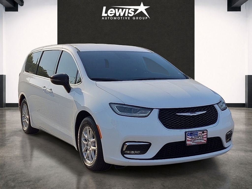Used 2024 Chrysler Pacifica Touring L For Sale in Farmington, AR