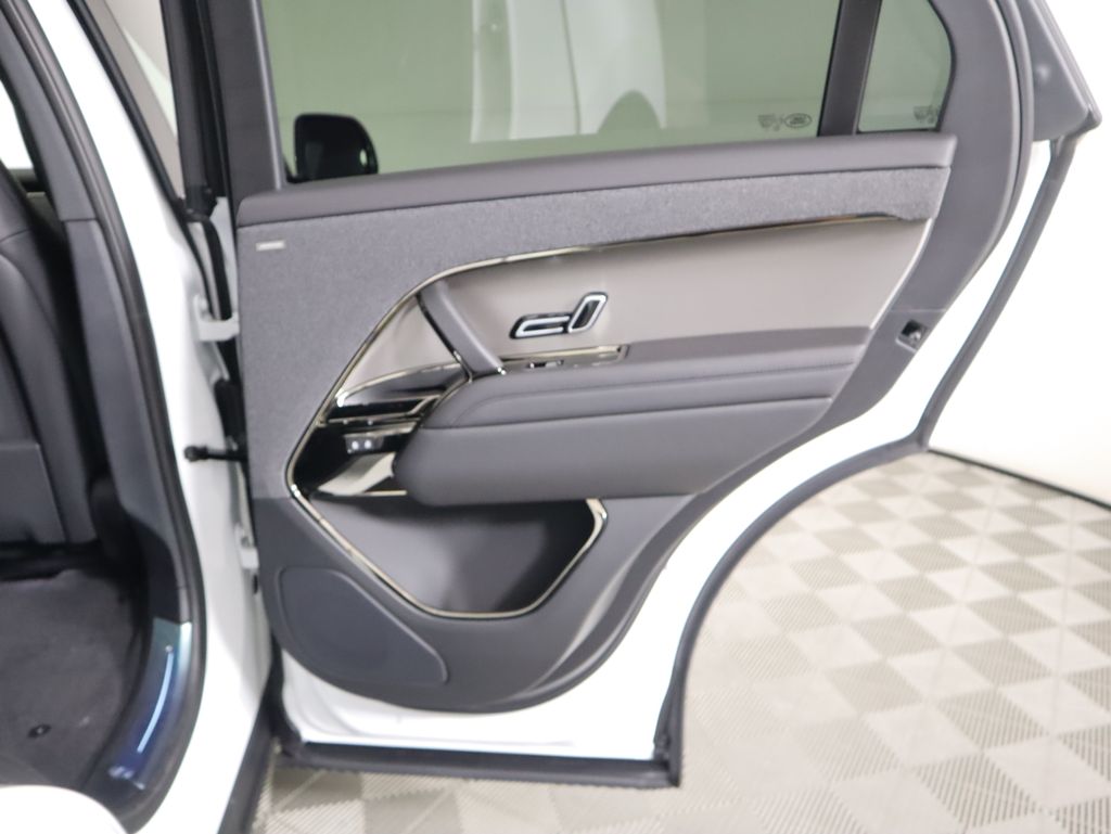 Thumbnail: 2025 Land Rover Range Rover Sport - 28