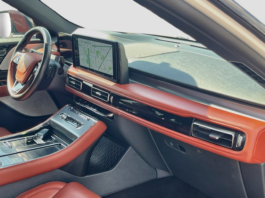 2025 Lincoln Aviator Reserve White at AutoSavvy Houston Southwest
