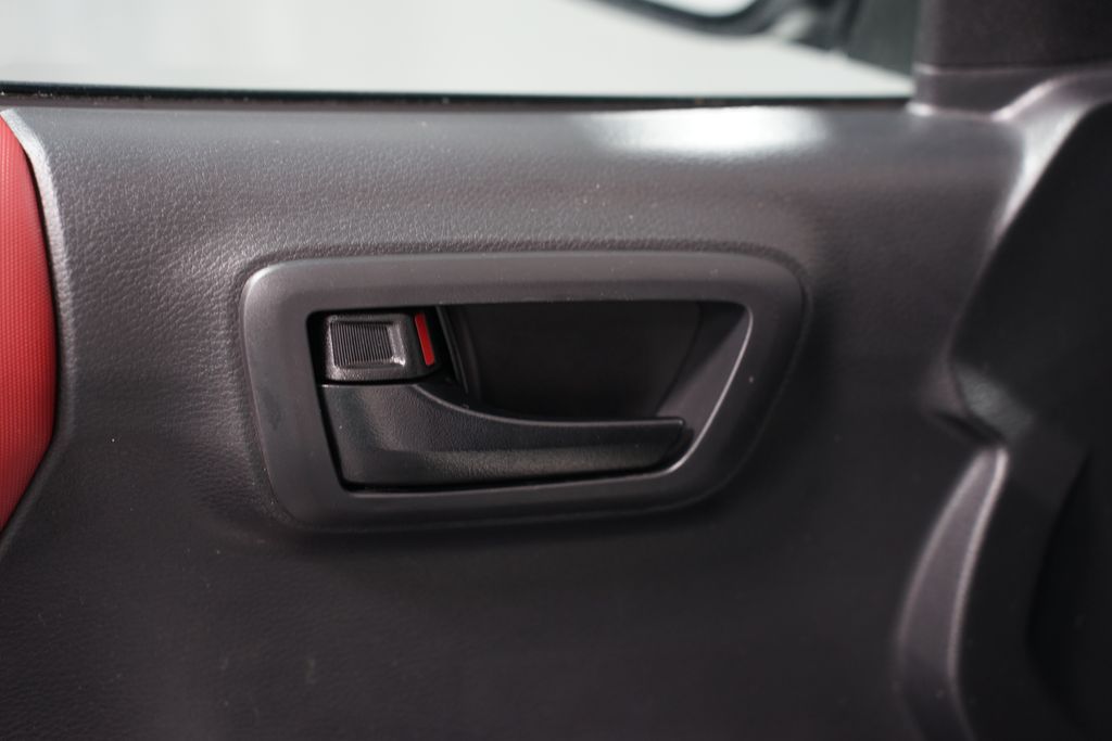 2023 Toyota Tacoma SR5 30