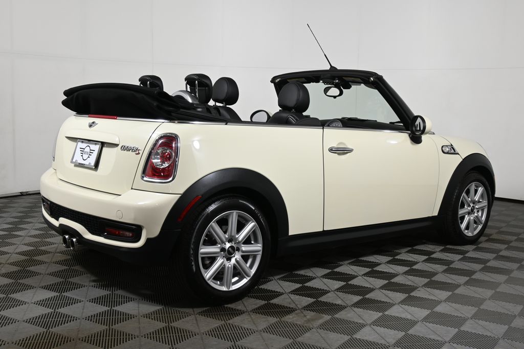 Thumbnail: 2015 MINI Cooper - 14