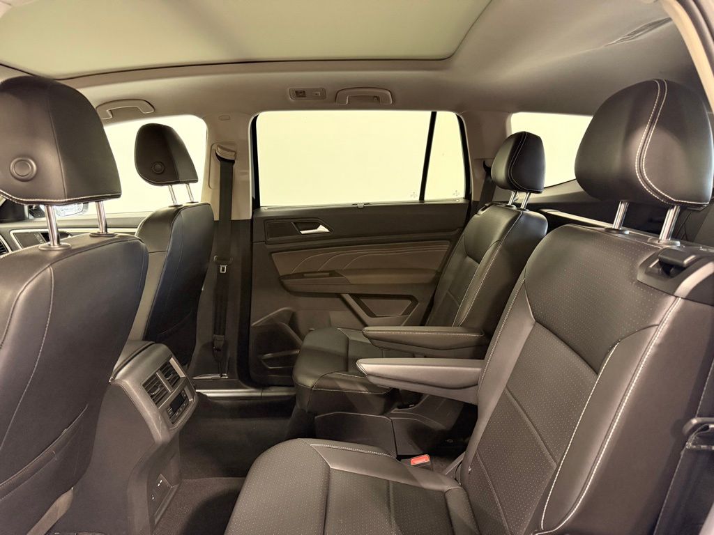 Thumbnail: 2023 Volkswagen Atlas - 11