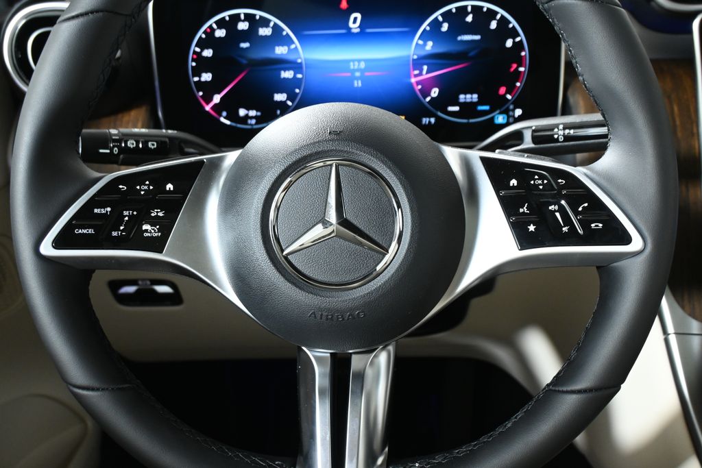 Thumbnail: 2027 Mercedes-Benz GLC - 18
