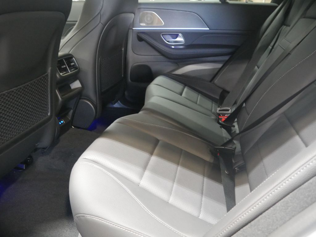 Thumbnail: 2026 Mercedes-Benz GLE - 19