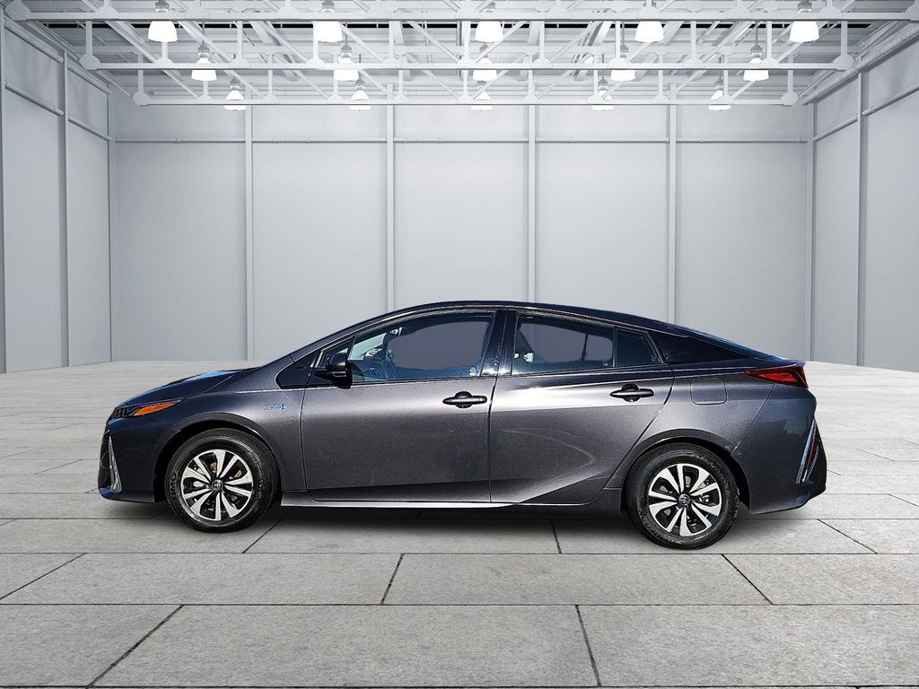 Thumbnail: 2018 Toyota Prius Prime - 6