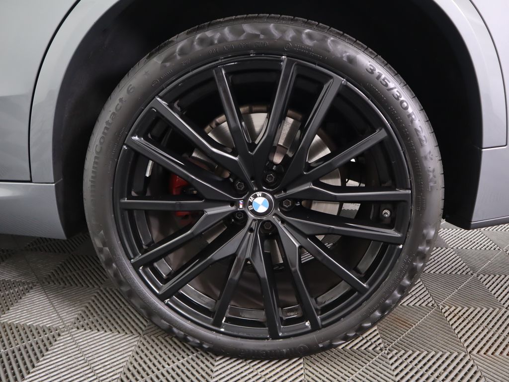 2024 BMW X5 M60i 32