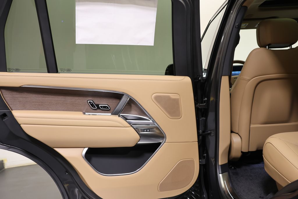 Thumbnail: 2026 Land Rover Range Rover - 32