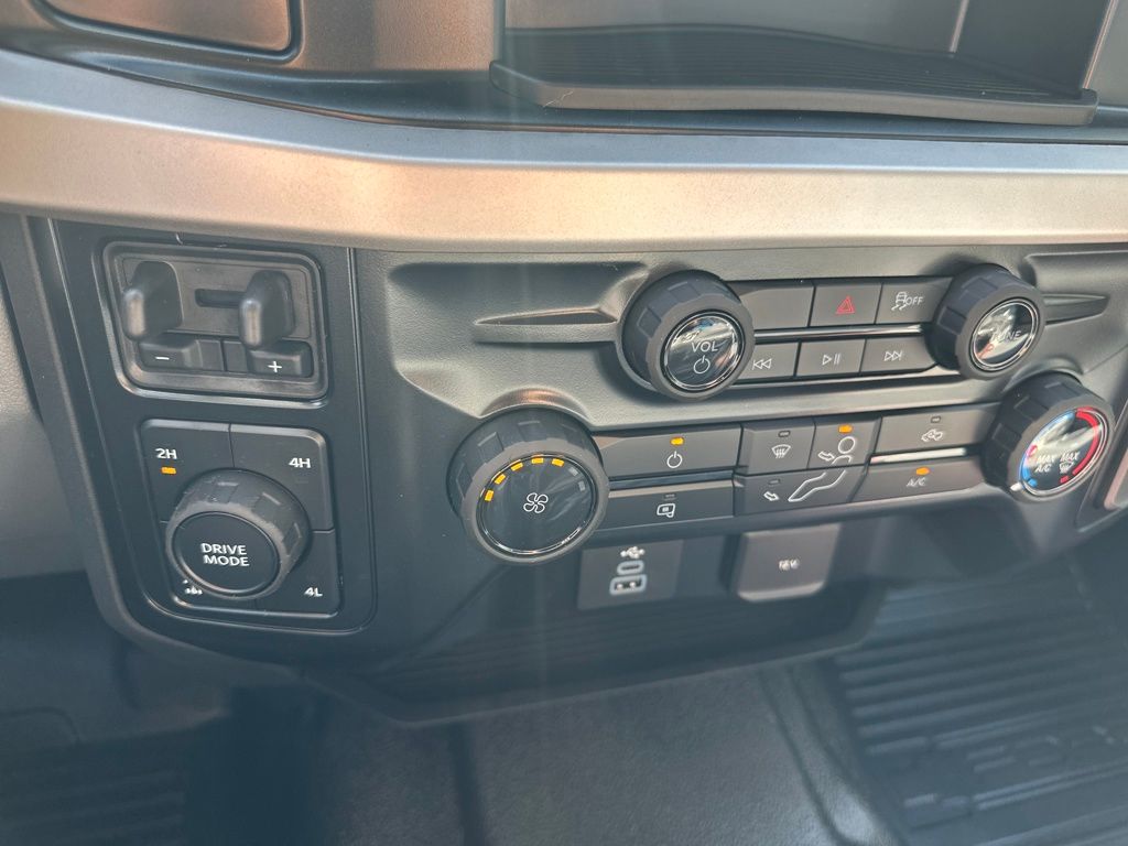 New 2026 Ford Super Duty F-250 Crew Cab 8' Box XL