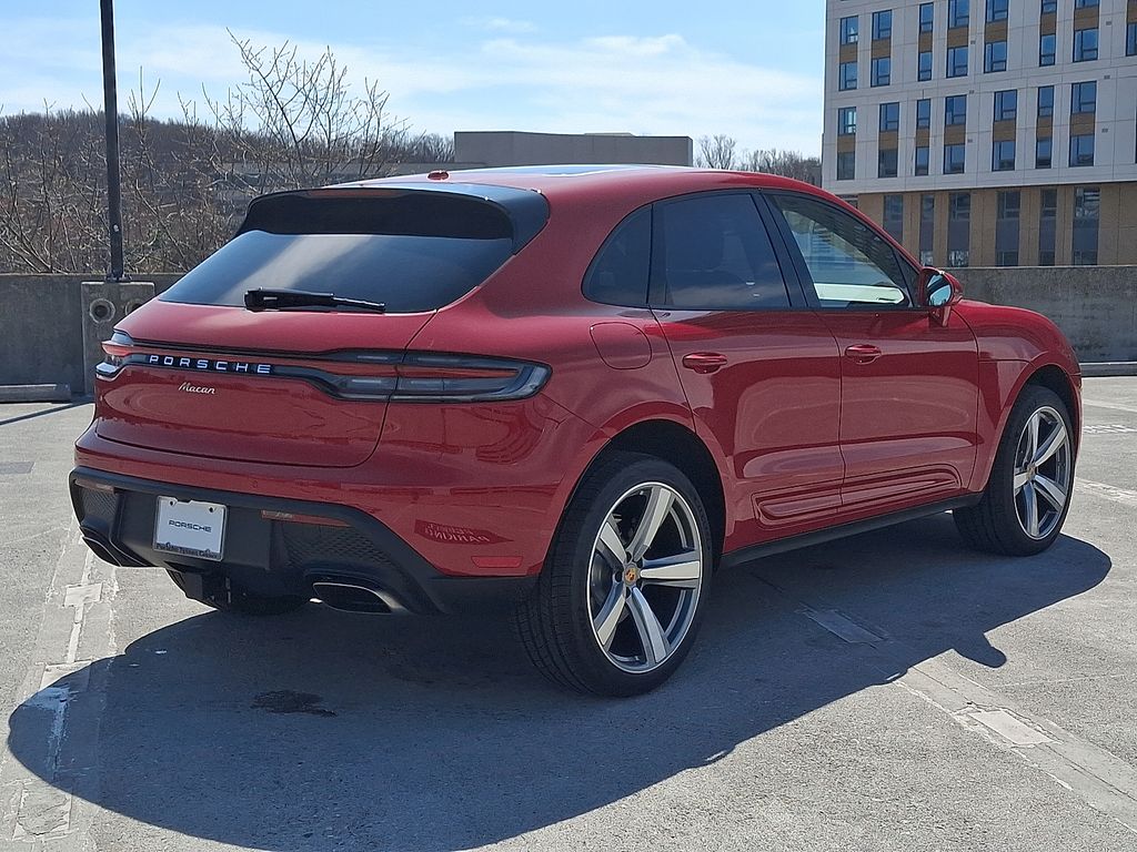 Thumbnail: 2026 Porsche Macan - 8
