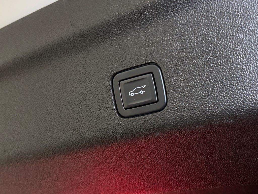 2021 Cadillac Escalade Sport 26