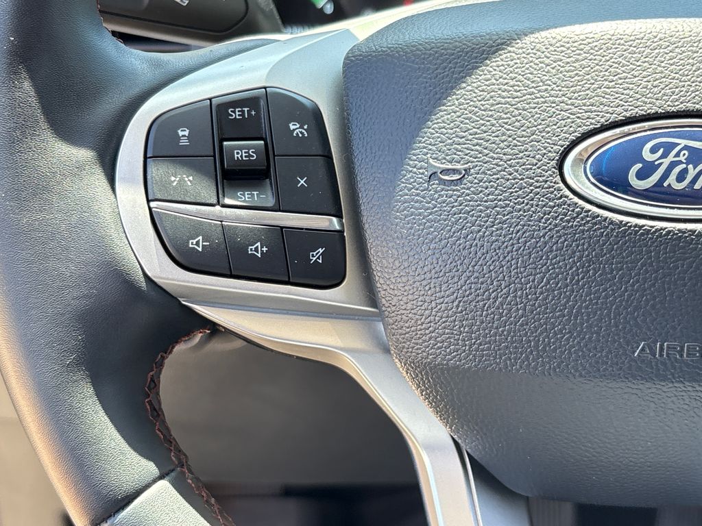 Certified Used 2025 Gray Ford Active image 35