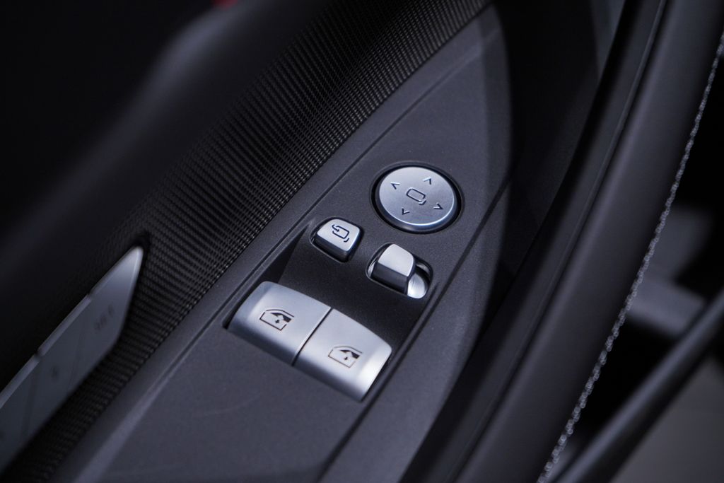 Thumbnail: 2026 BMW M4 - 15