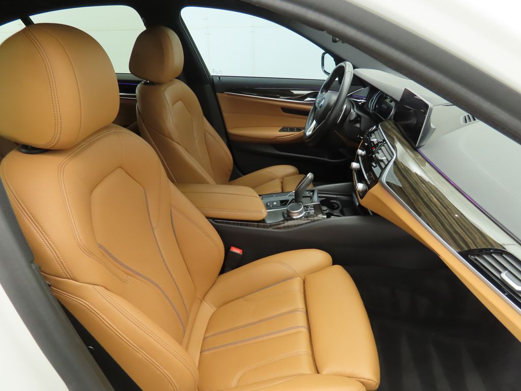 Thumbnail: 2019 BMW 5 Series - 21