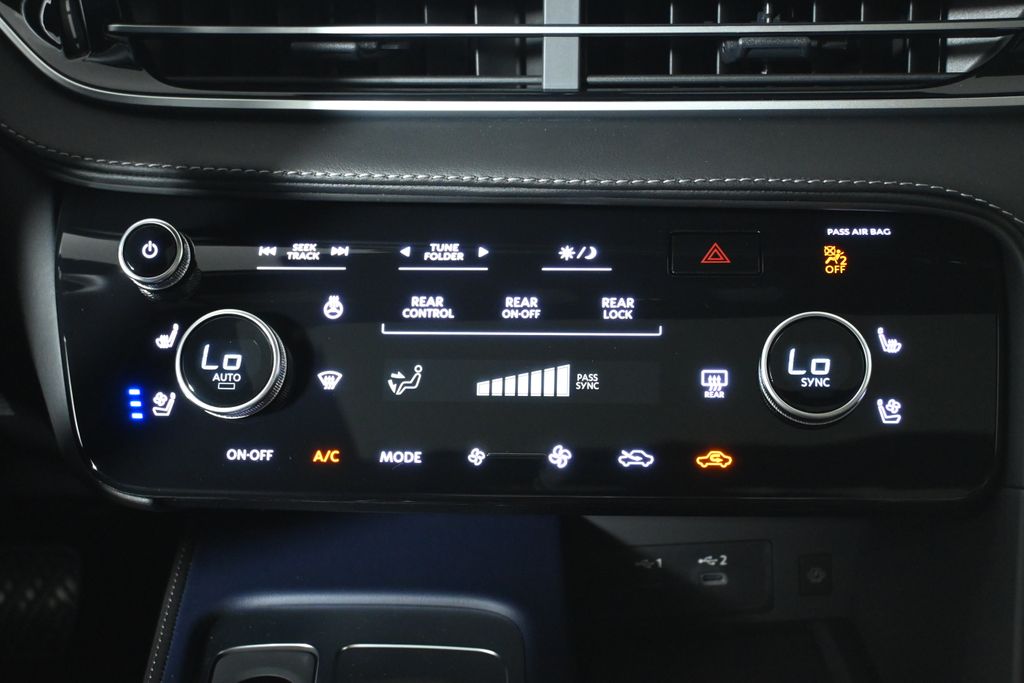 Thumbnail: 2026 INFINITI QX60 - 18