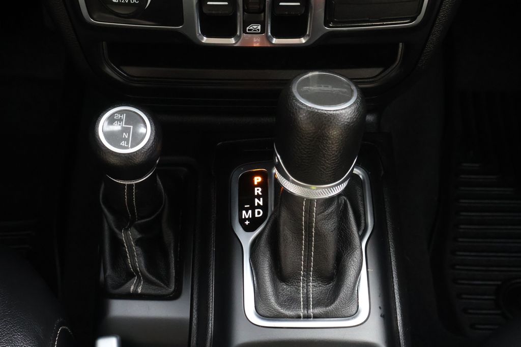 Thumbnail: 2020 Jeep Gladiator - 23