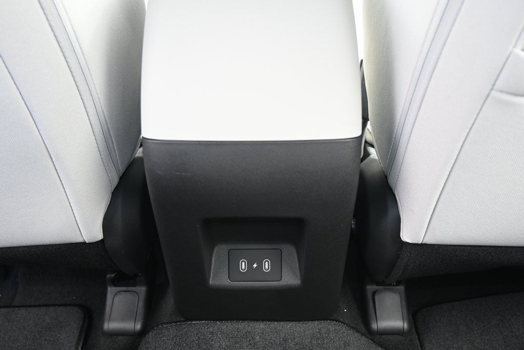 2025 Hyundai Tucson SE - Photo 12