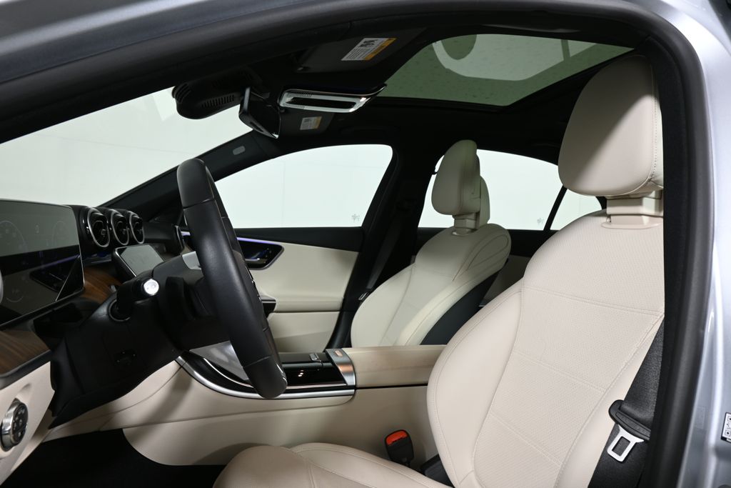 Thumbnail: 2025 Mercedes-Benz C-Class - 13