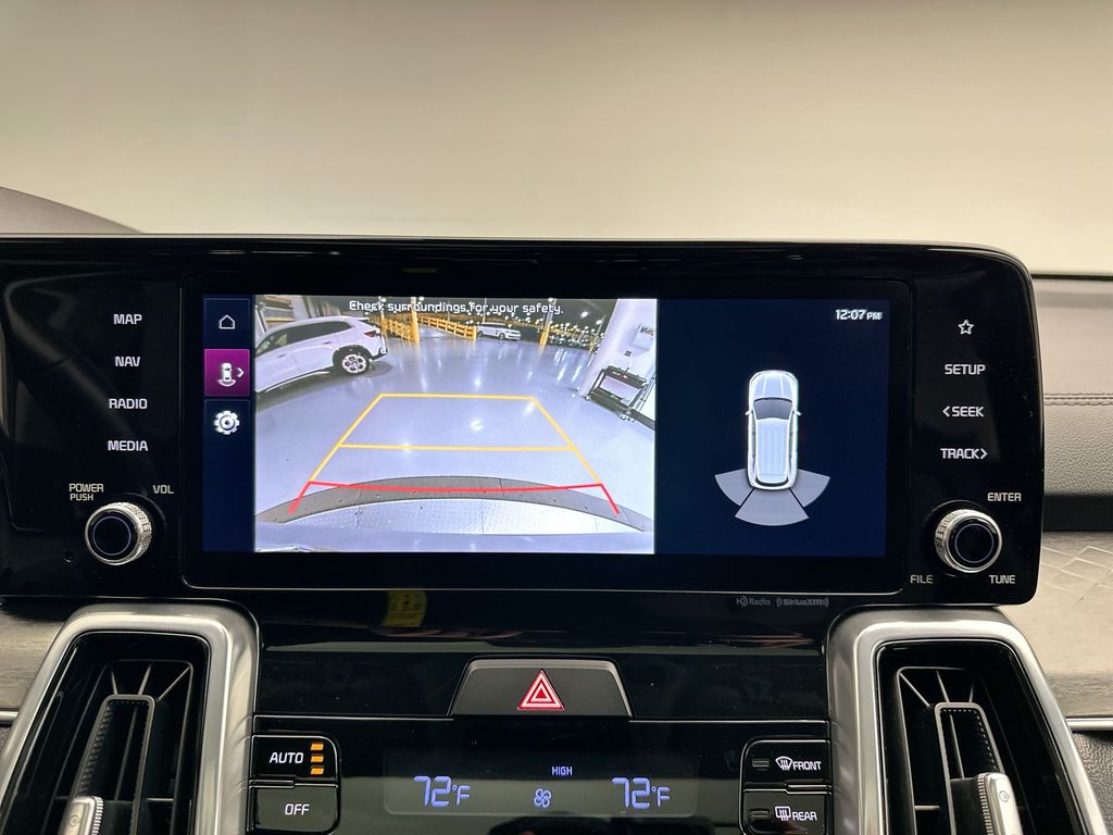 Thumbnail: 2023 Kia Sorento - 16