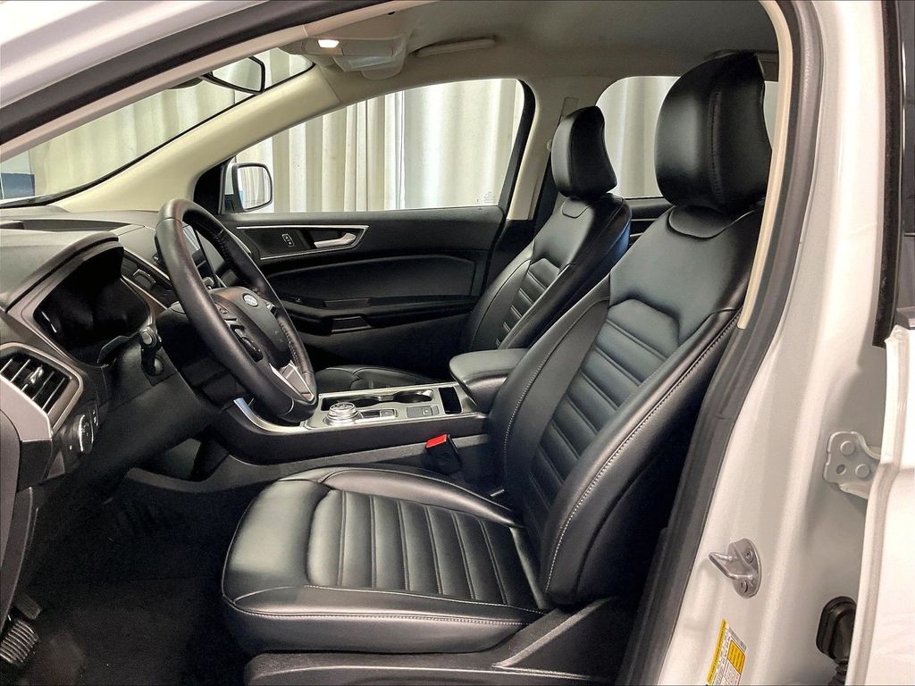 2022 Ford Edge — photo 10