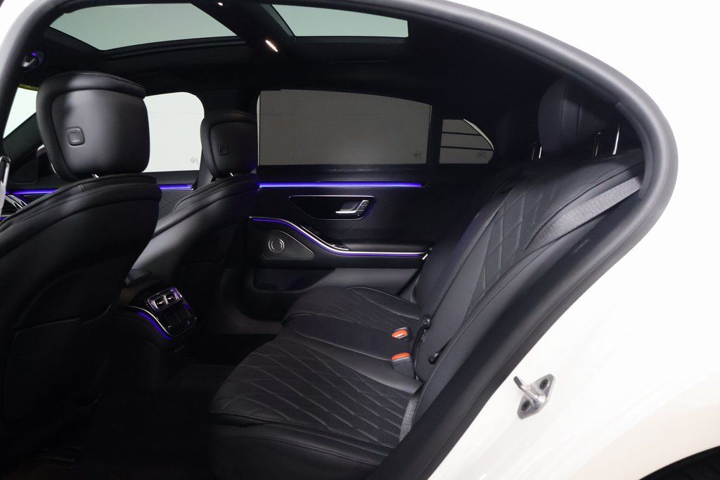 Thumbnail: 2021 Mercedes-Benz S-Class - 11