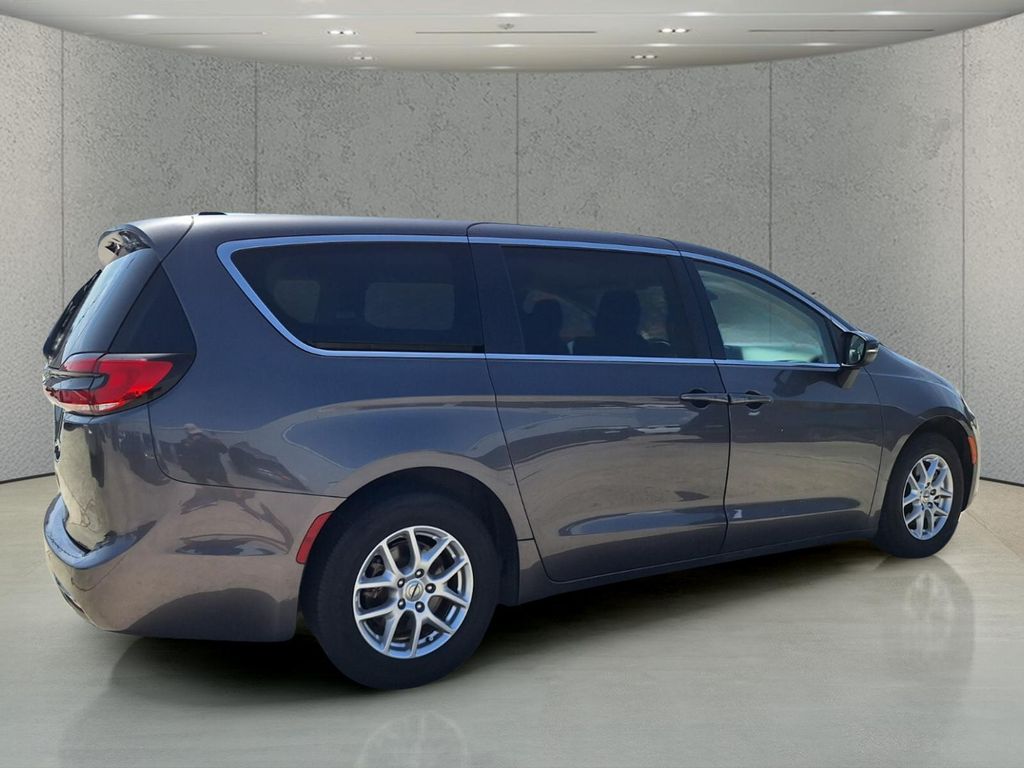 Certified Used 2023 Gray Chrysler Touring L image 5