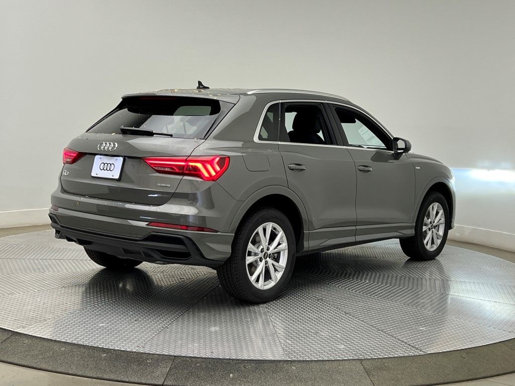 Thumbnail: 2025 Audi Q3 - 6