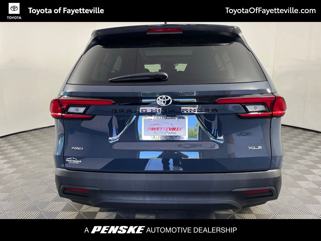 Thumbnail: 2026 Toyota Grand Highlander - 4