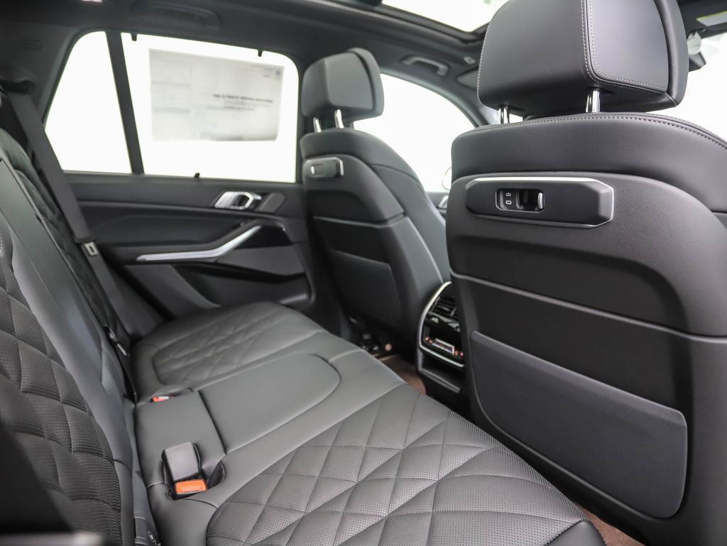 Thumbnail: 2026 BMW X5 - 25