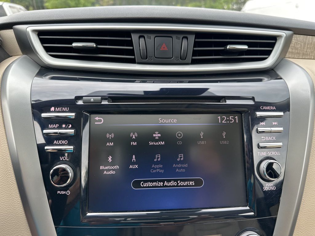 2023 Pearl White Tricoat Nissan Murano SL FWD SUV