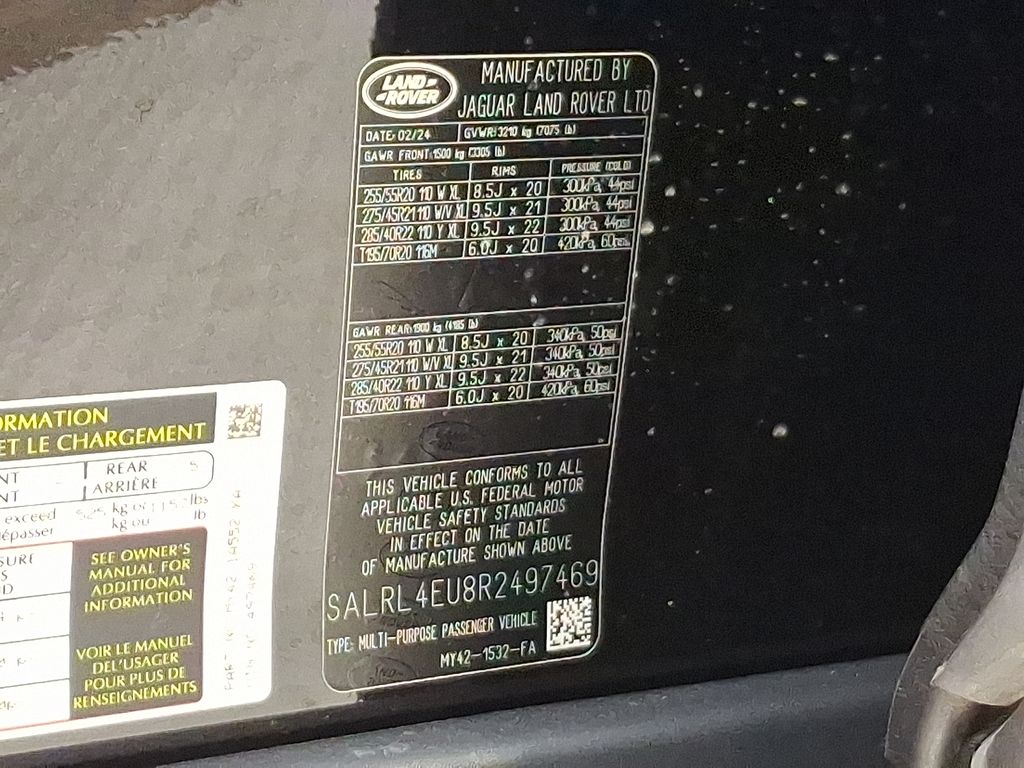 Thumbnail: 2024 Land Rover Discovery - 31