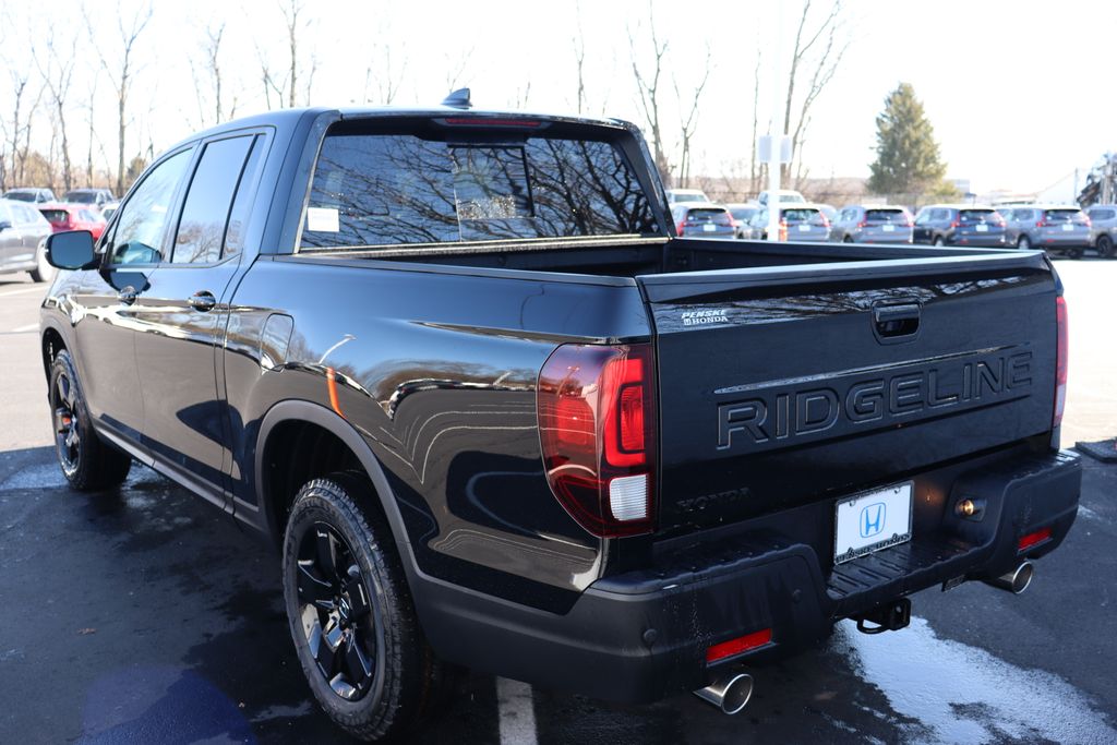 2025 Honda Ridgeline Black Edition 3