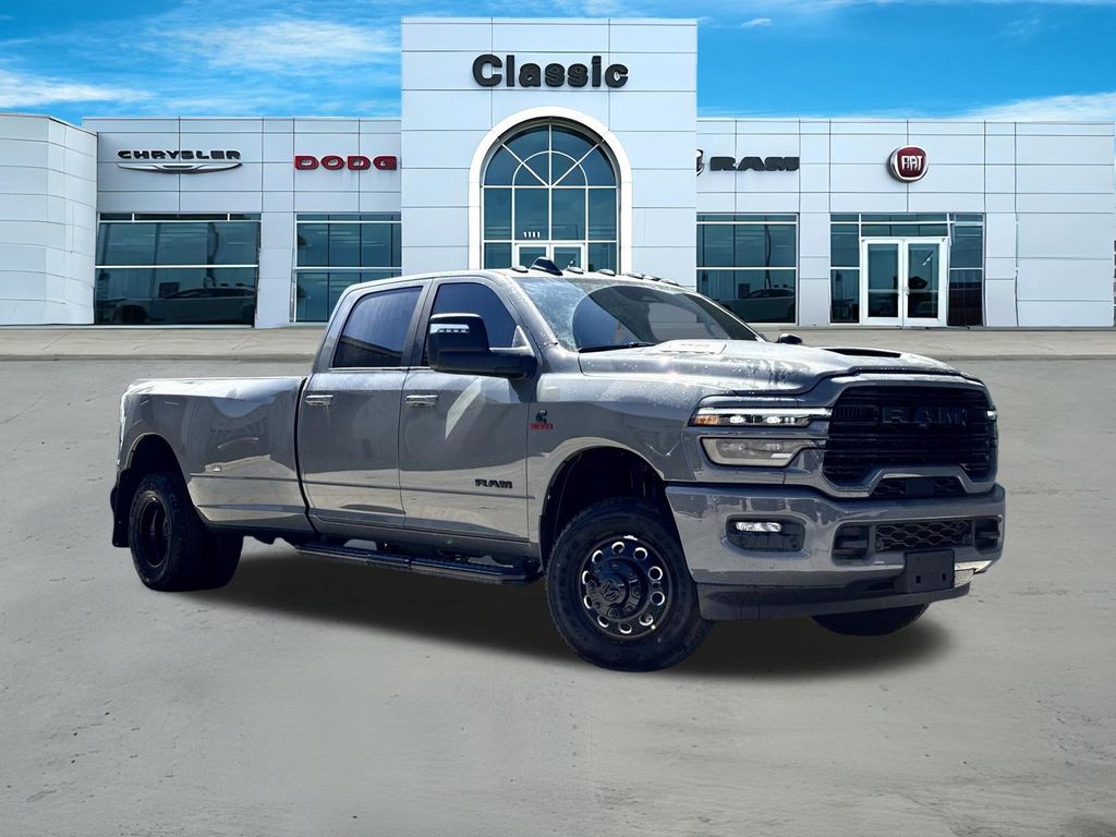 2026 RAM 3500 Laramie Crew Cab LB DRW 4WD