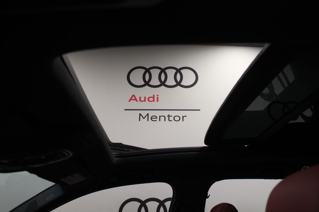 Thumbnail: 2026 Audi SQ7 - 14