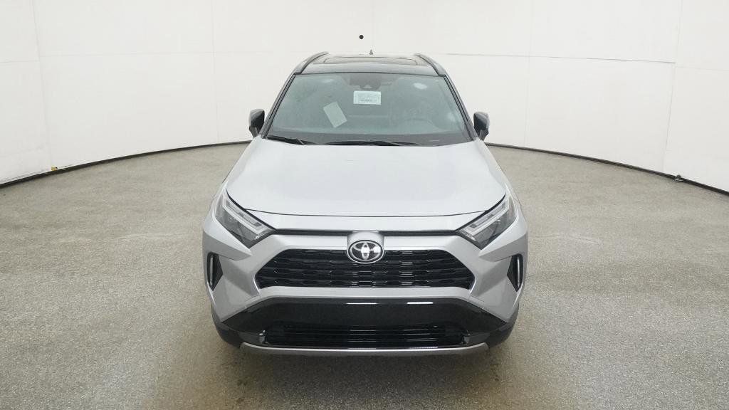 Thumbnail: 2025 Toyota RAV4 - 14