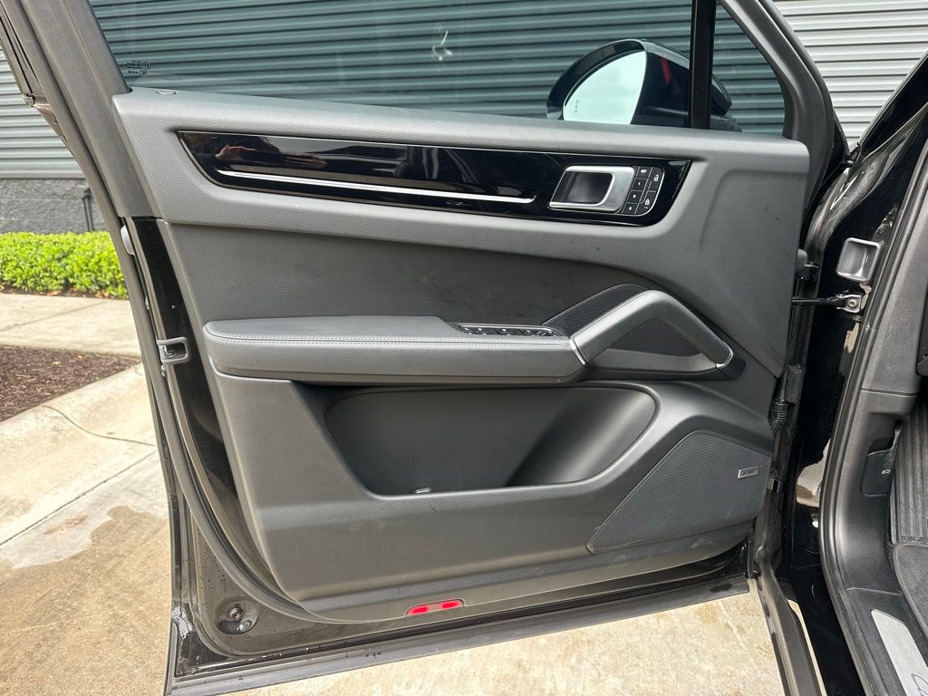 Thumbnail: 2023 Porsche  - 19