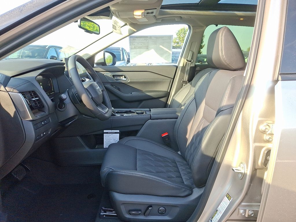 Thumbnail: 2026 Nissan Rogue - 6