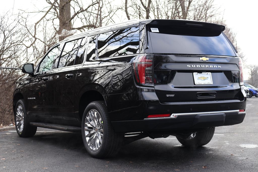 2025 Chevrolet Suburban LS 5