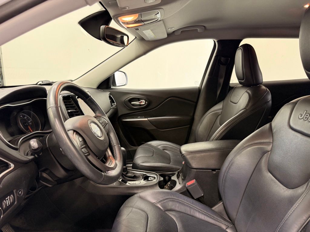 Thumbnail: 2019 Jeep Cherokee - 10