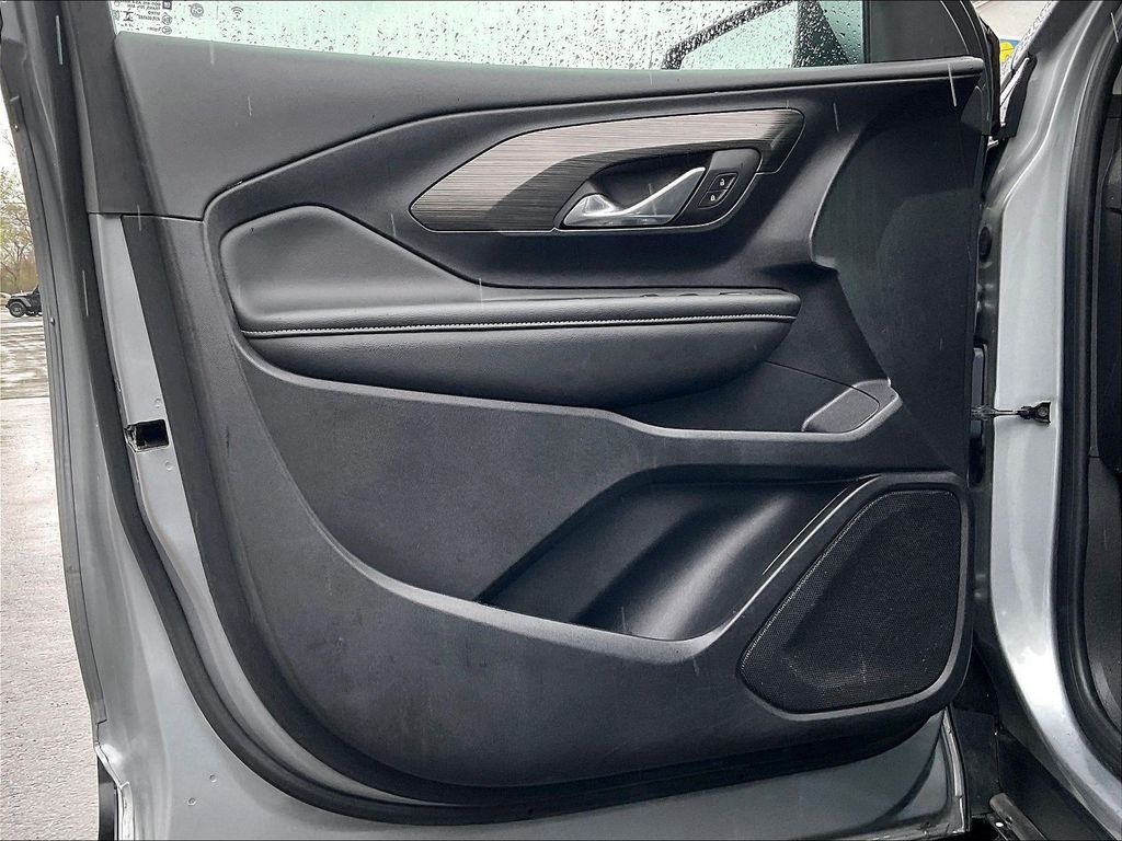 2024 GMC Terrain — photo 9