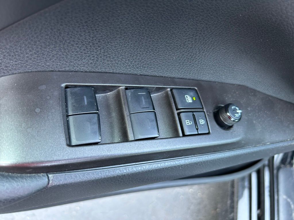 2024 Toyota Camry SE 17