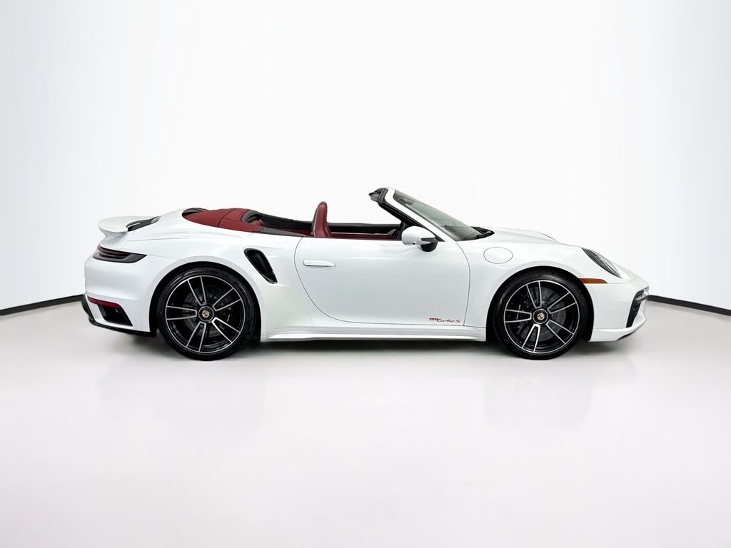 Thumbnail: 2022 Porsche 911 - 8