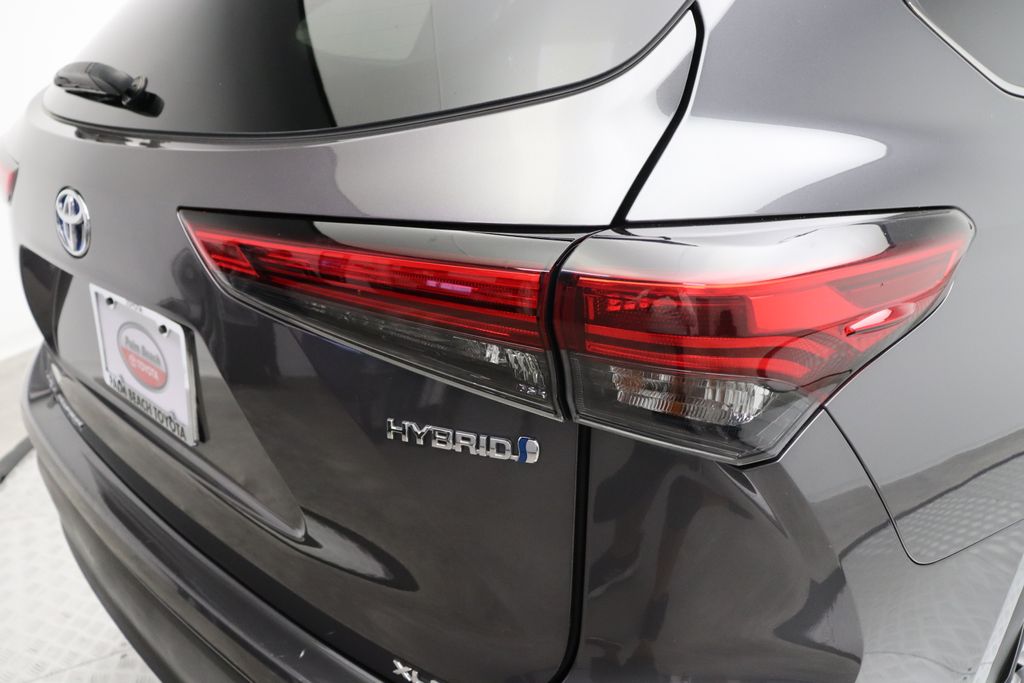 2021 Toyota Highlander XLE 9