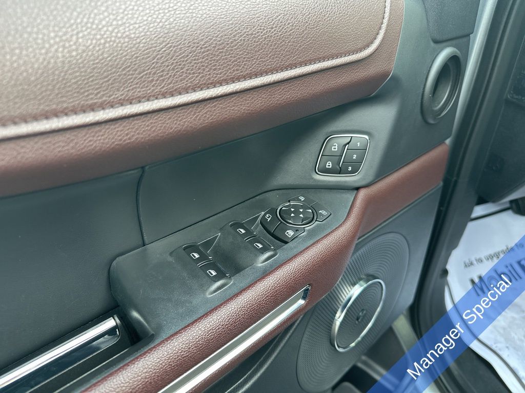 2022 Ford Expedition Max Limited photo