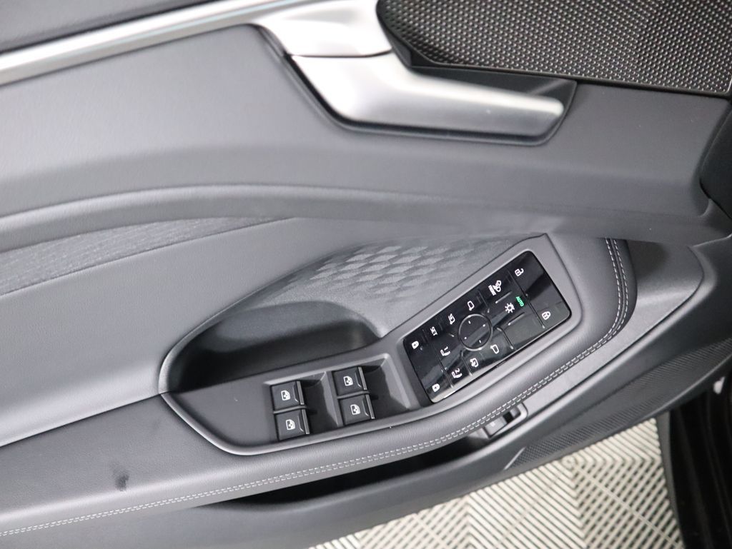 Thumbnail: 2026 Audi A6 - 25