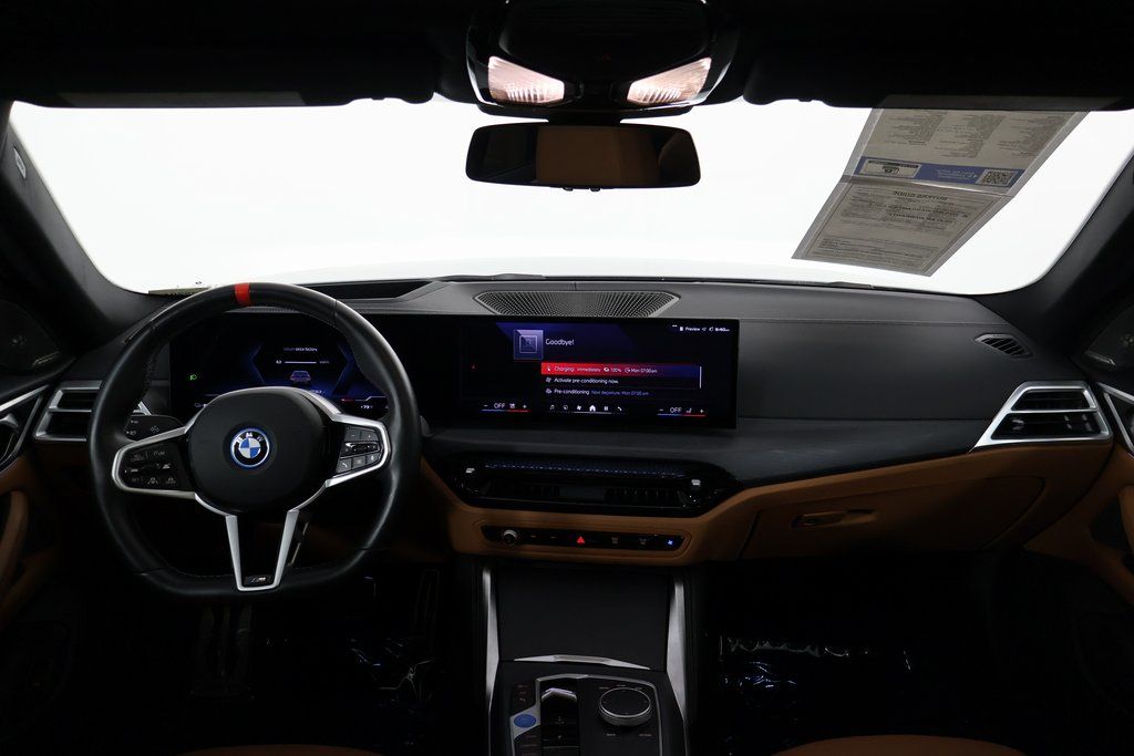Thumbnail: 2025 BMW i4 - 8