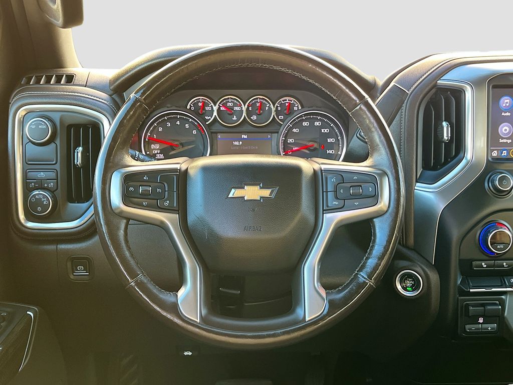 Used 2020 White Chevrolet LT image 11